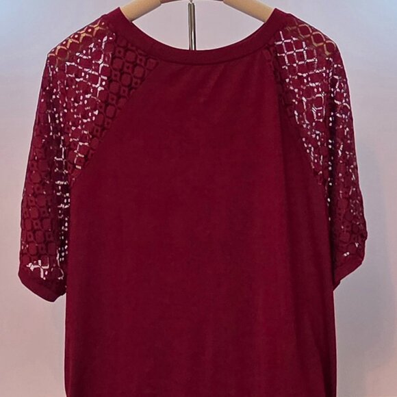 NWOT -- Burgundy/Wine Lace Sleeve Pleated Front Top – Size 4X - Never Worn - Picture 2 of 11